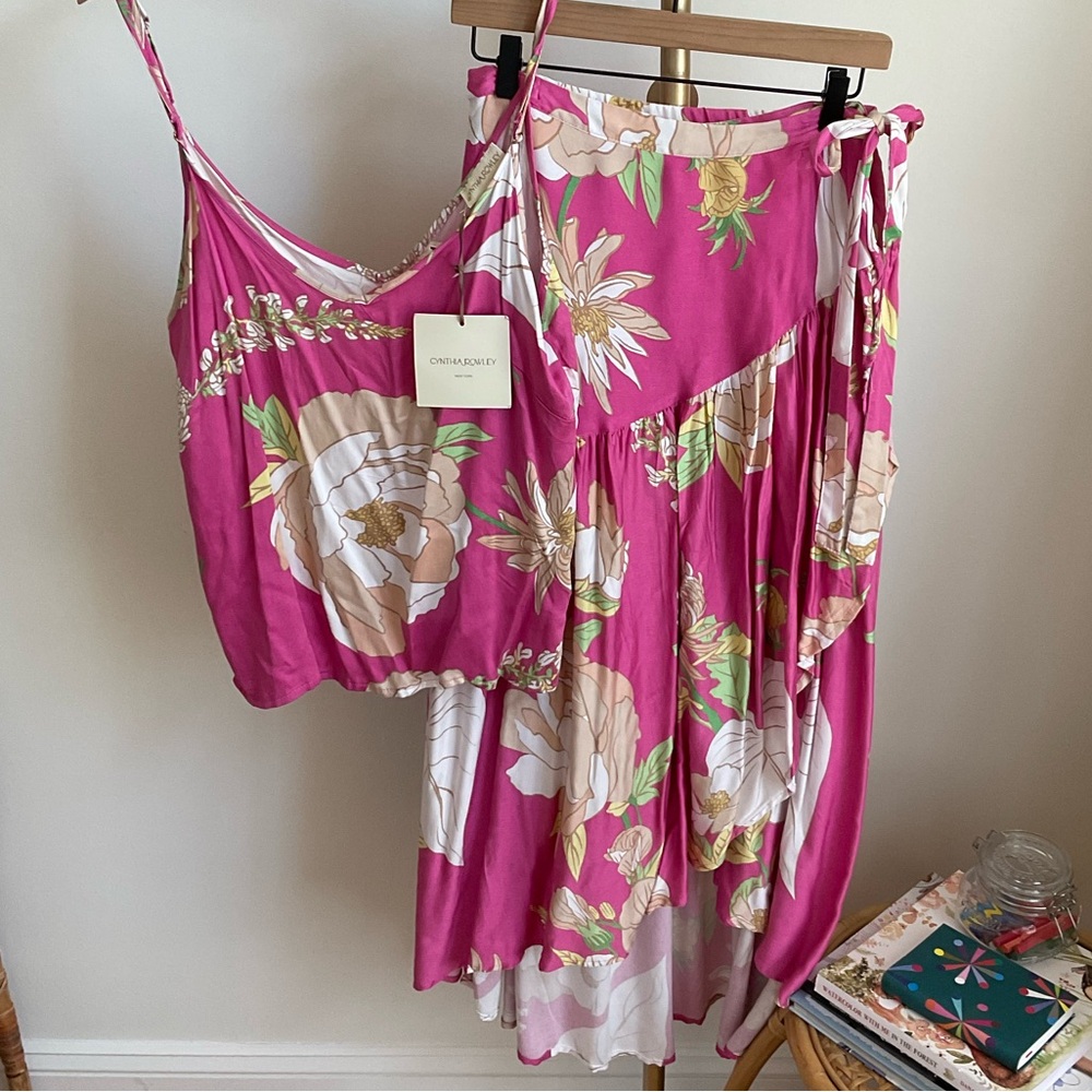 Cynthia Rowley two-piece adjustable tank & wrap skirt Sz Medium Pink Floral NWT